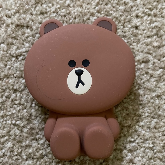 LINE FRIENDS BROWN Silicone Zippered Card Wallet - Picture 1 of 4